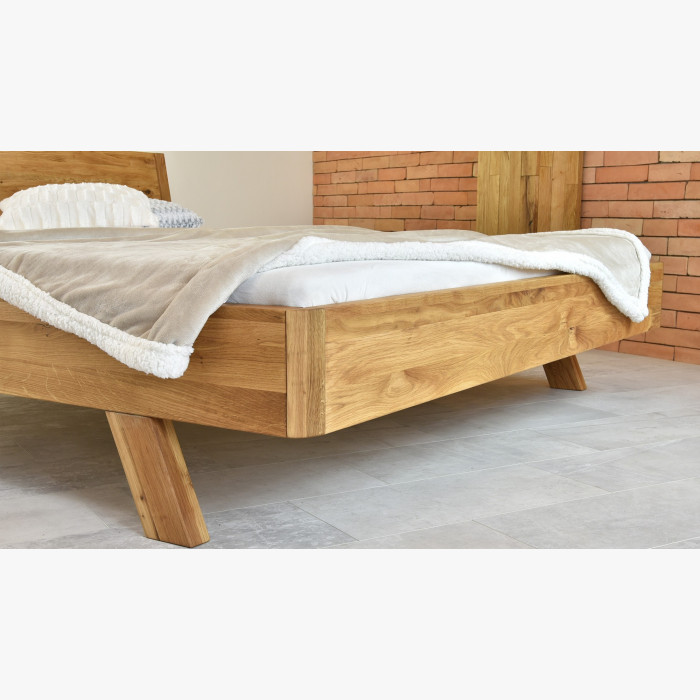 Dubová postel z masivu luxusní dub, marina